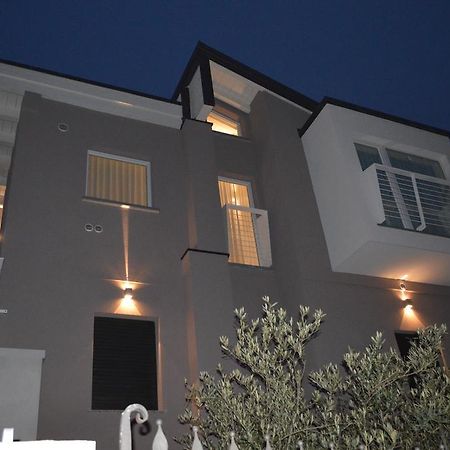 B&B Gardacharme Десенцано дел Гарда Екстериор снимка