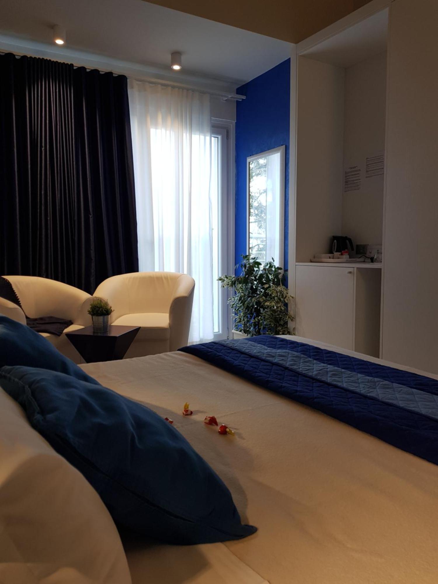 B&B Gardacharme Десенцано дел Гарда Стая снимка