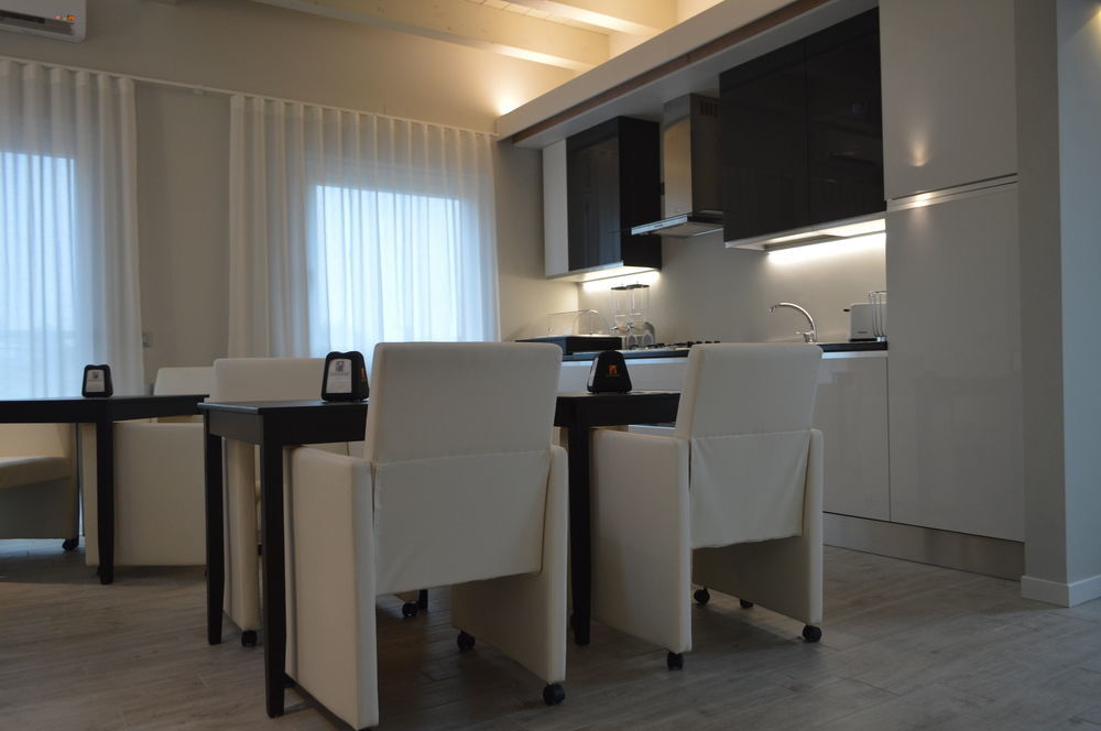 B&B Gardacharme Десенцано дел Гарда Екстериор снимка