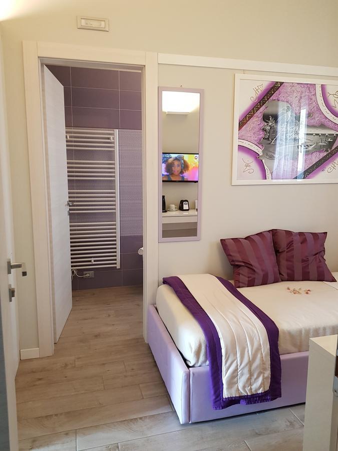 B&B Gardacharme Десенцано дел Гарда Екстериор снимка