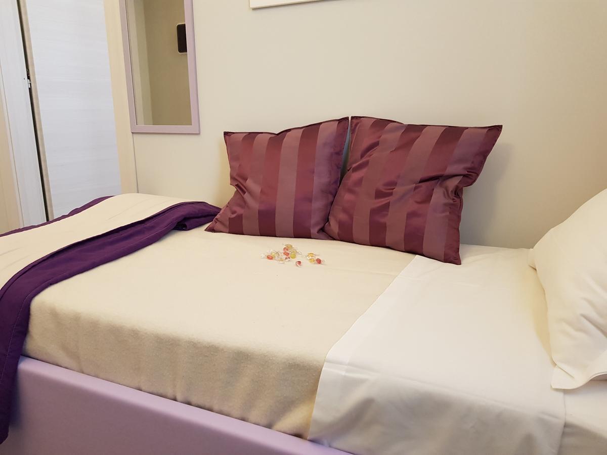 B&B Gardacharme Десенцано дел Гарда Екстериор снимка